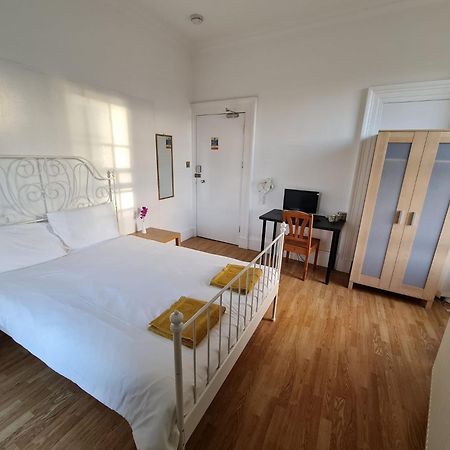 Edinburgh Travel Guest House Extérieur photo
