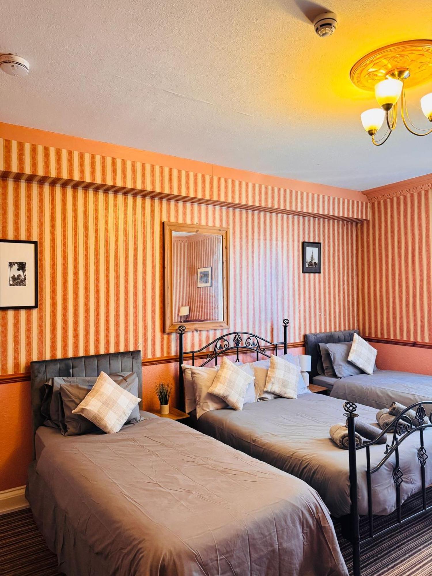 Edinburgh Travel Guest House Extérieur photo
