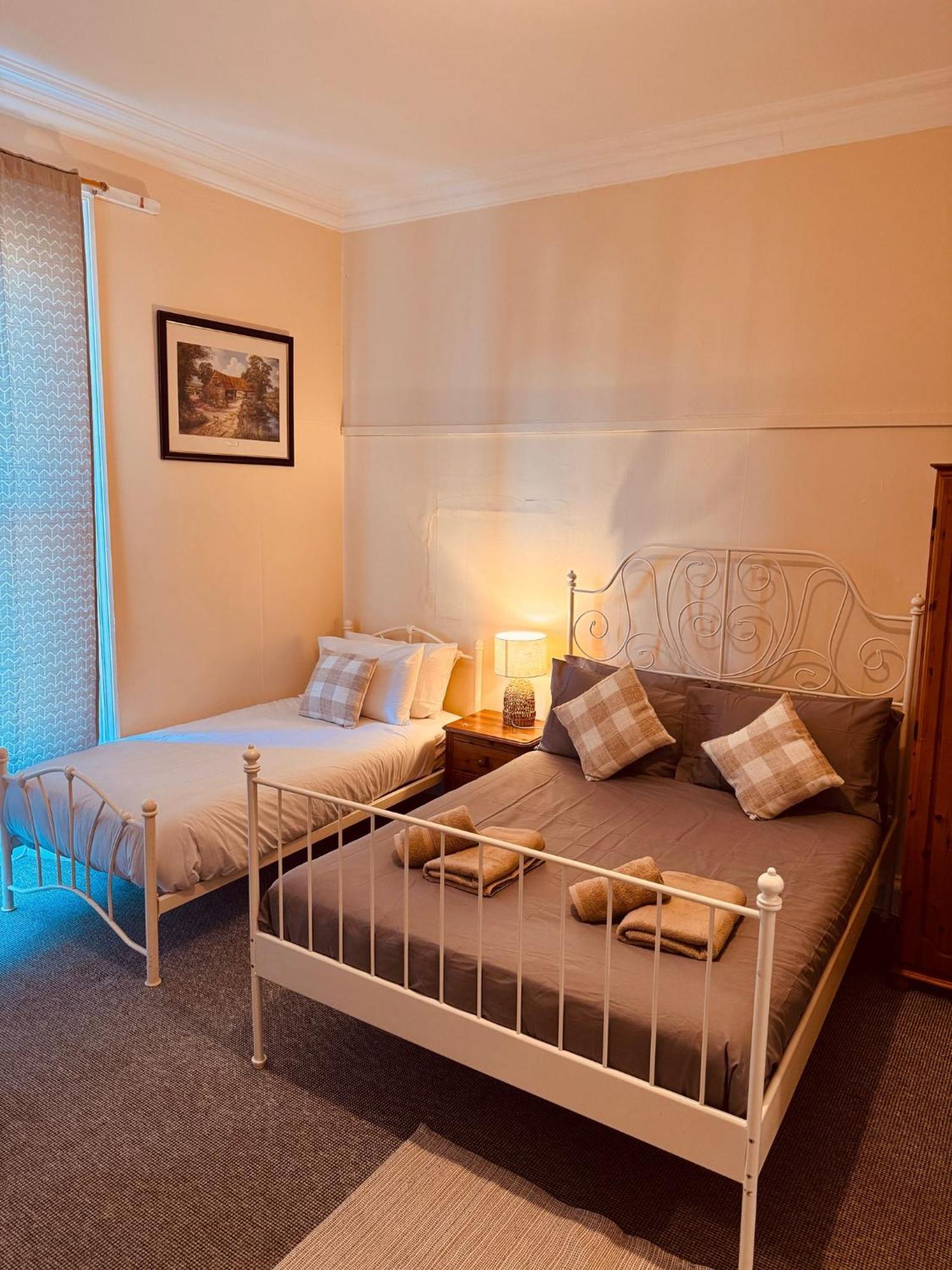 Edinburgh Travel Guest House Extérieur photo