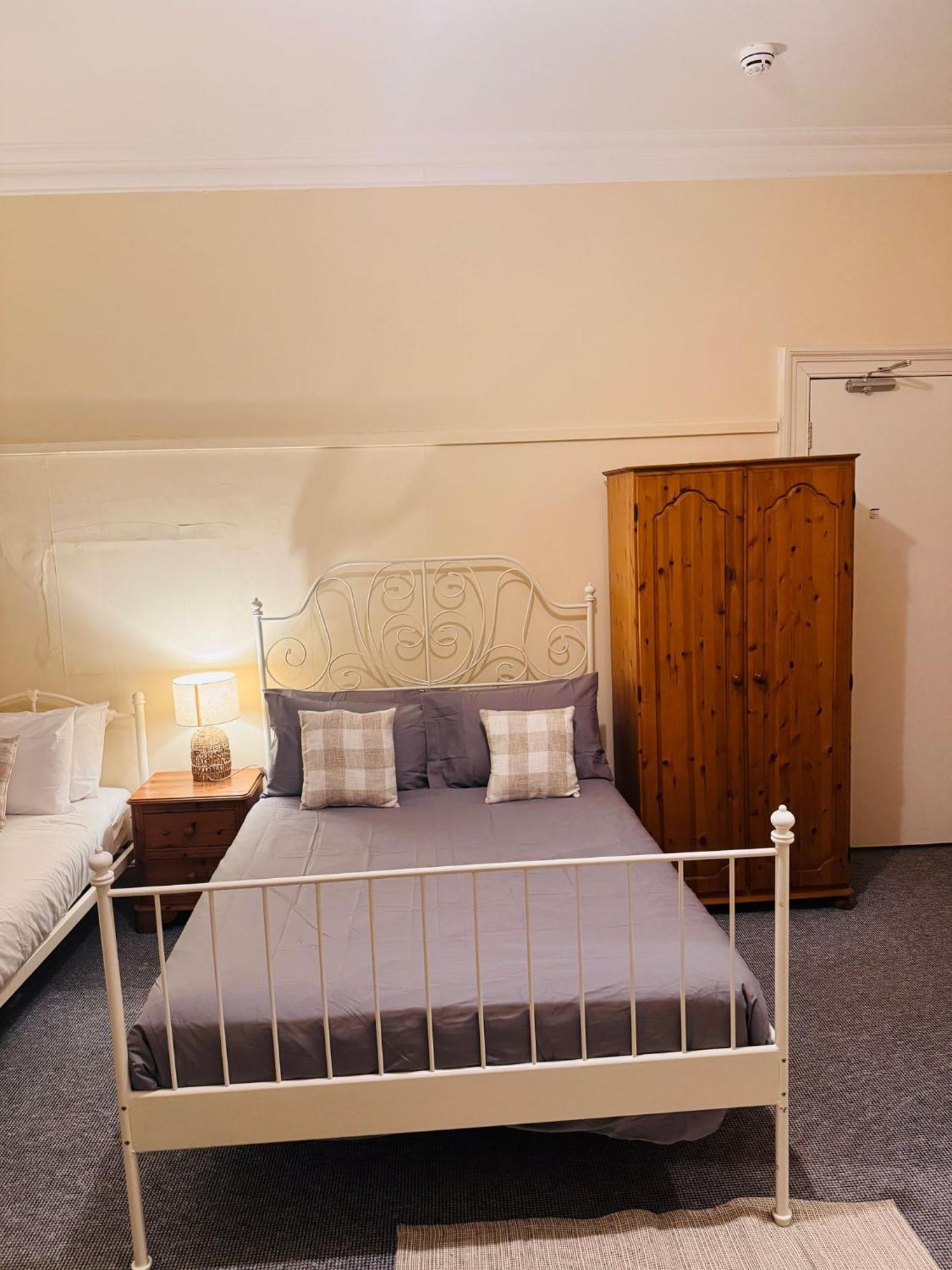 Edinburgh Travel Guest House Extérieur photo