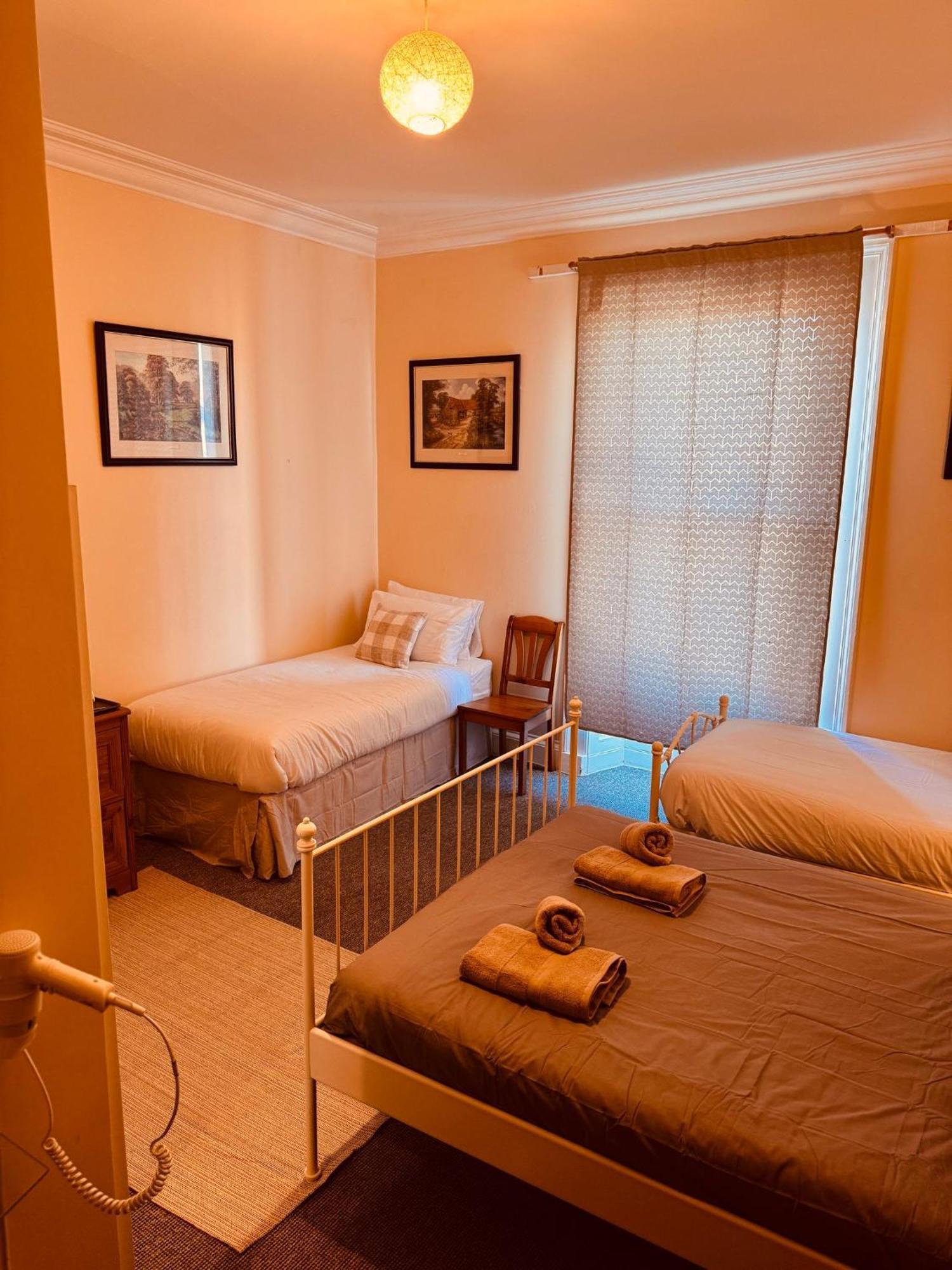 Edinburgh Travel Guest House Extérieur photo