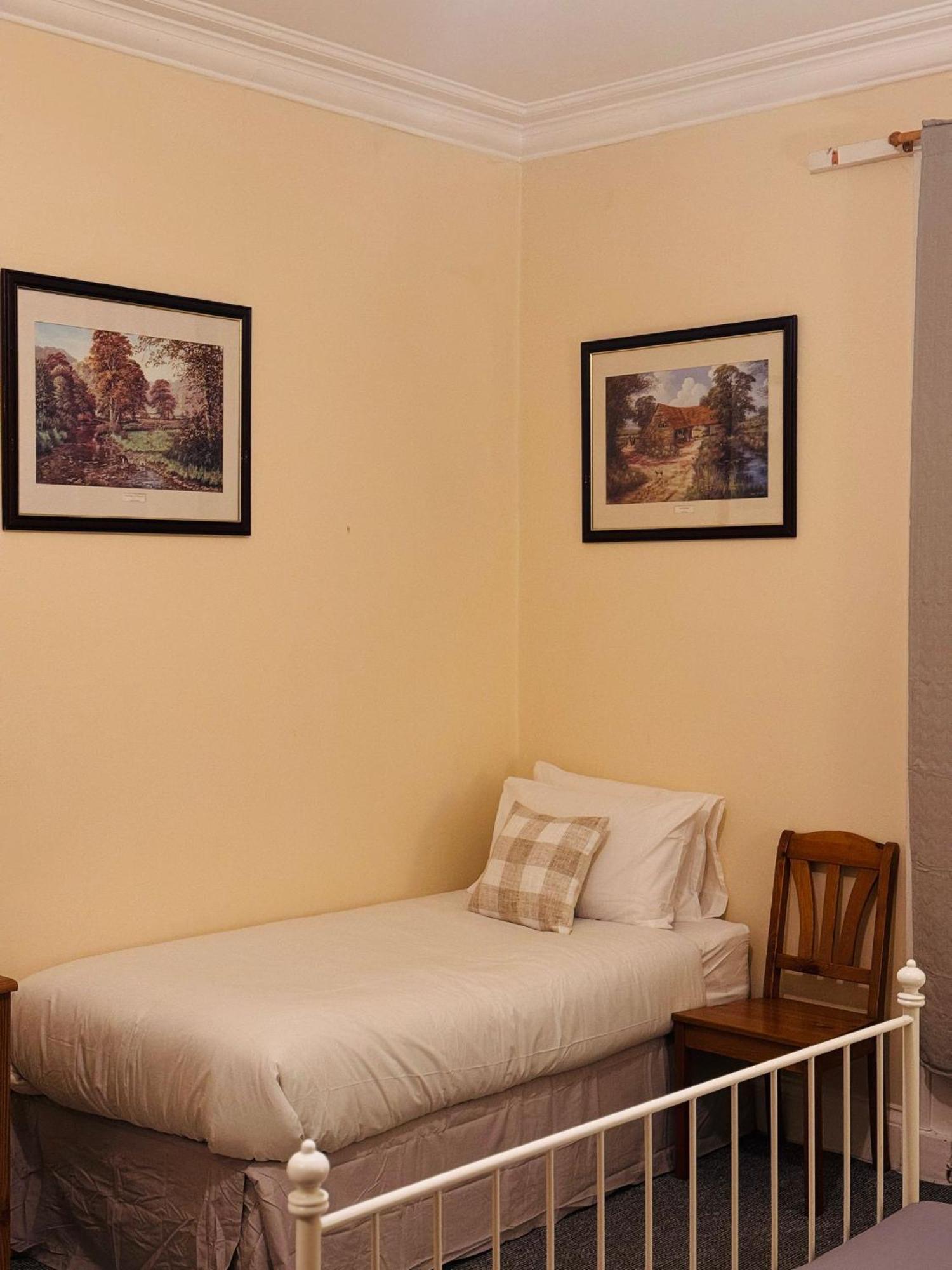 Edinburgh Travel Guest House Extérieur photo