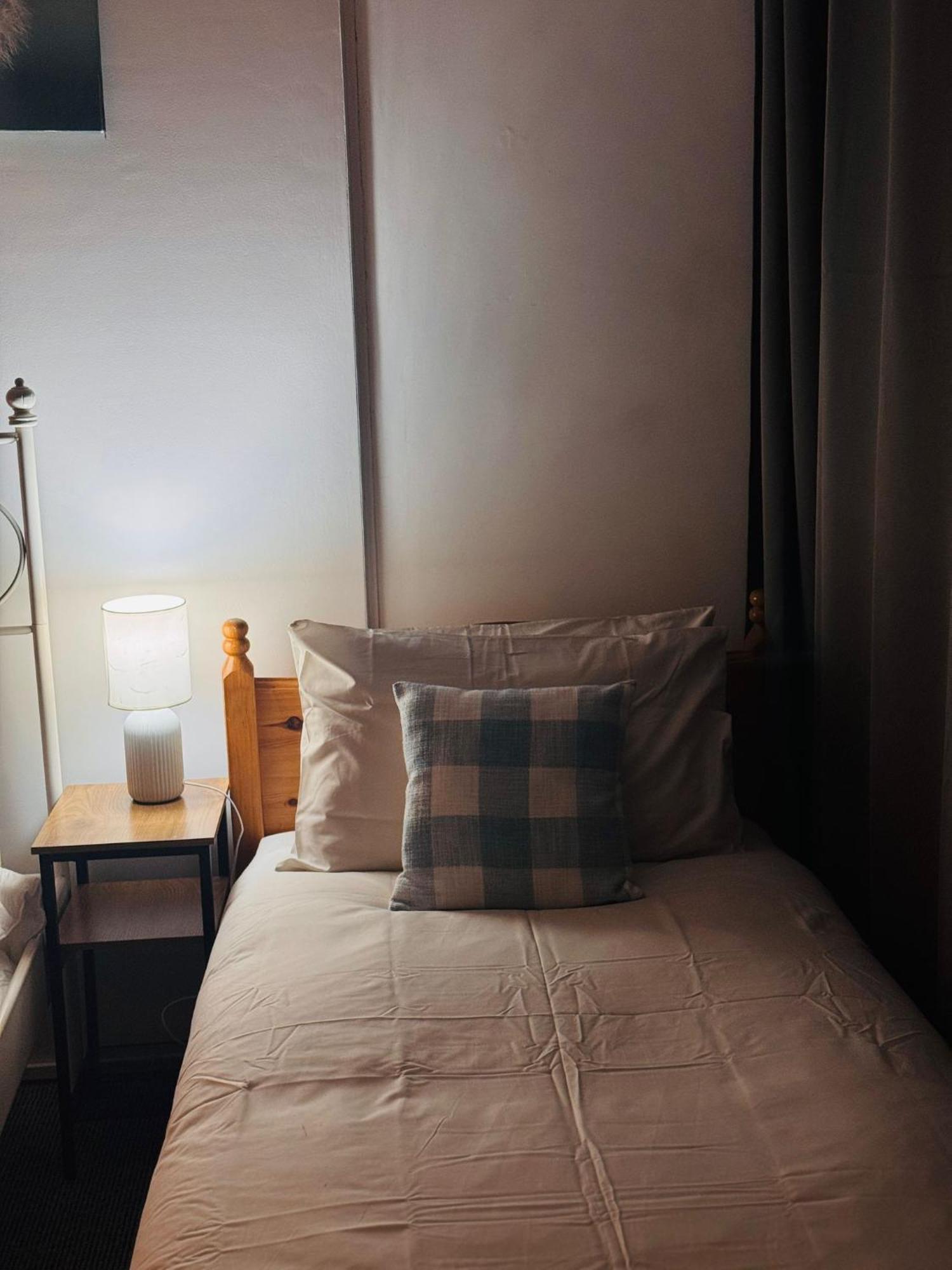 Edinburgh Travel Guest House Extérieur photo