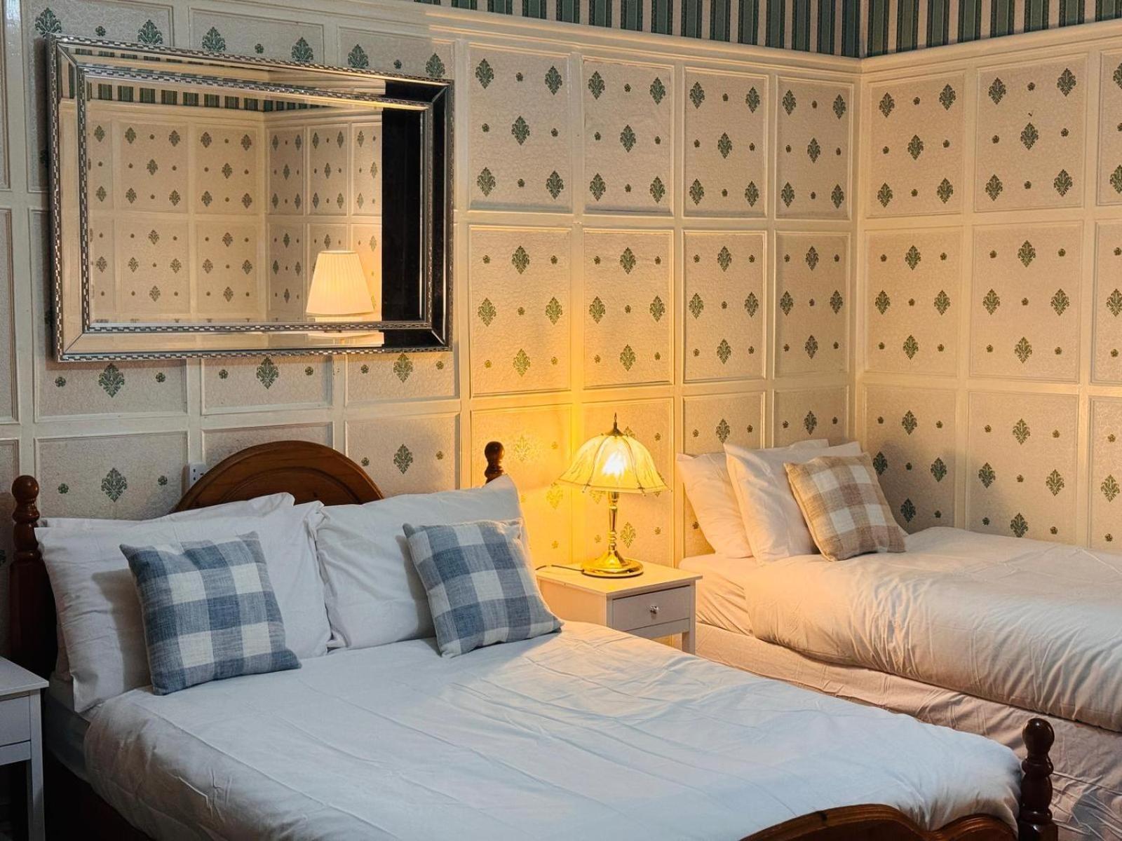 Edinburgh Travel Guest House Extérieur photo