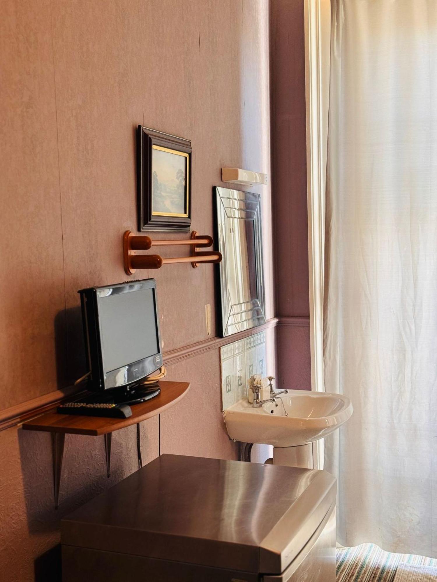 Edinburgh Travel Guest House Extérieur photo
